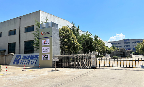 客戶參觀、考察鋰電池機(jī)器車間 客戶參觀、考察鋰電池處理設(shè)備車間